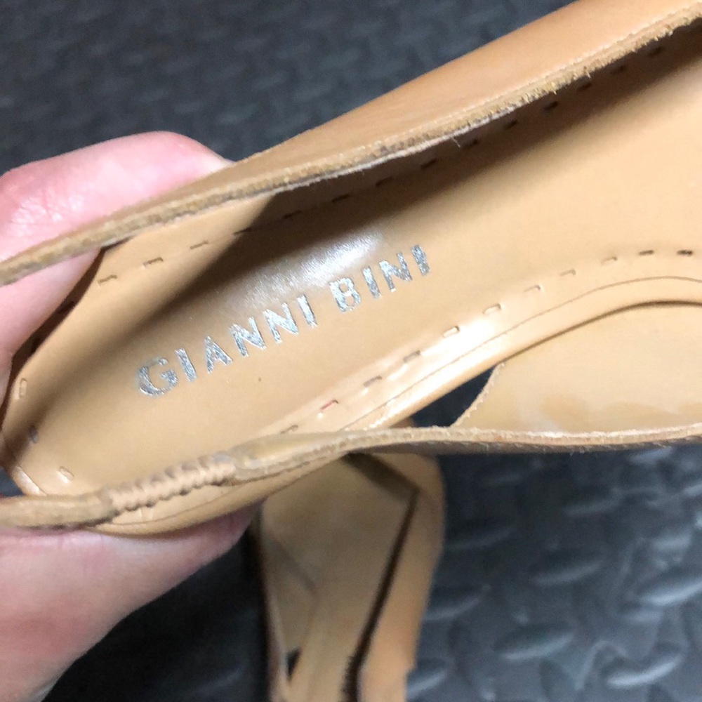 Tan Wedges - Picture 4 of 5